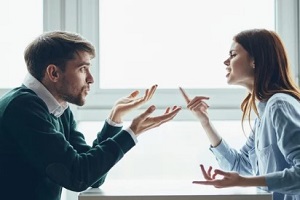 people arguing during a divorce